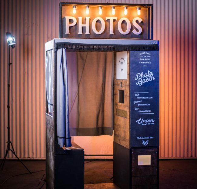 enclosed photo booth hire canberr